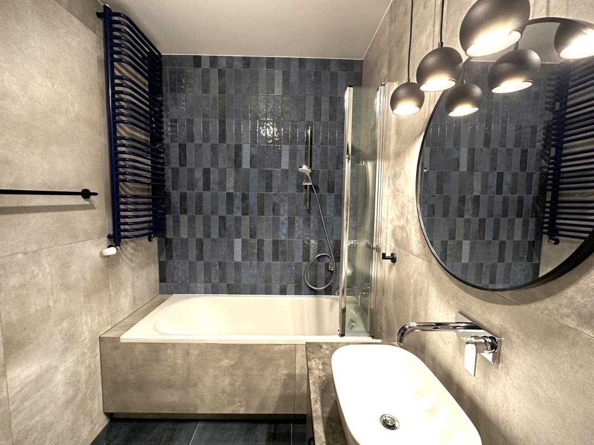 Apartament Lotnisko Chopina Warsaw Airport Luaran gambar